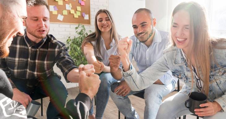 las-empresas-que-ofrecen-programas-solidos-de-wellness-laboral-se-destacan-como-empleadores-atractivos-en-un-mercado-laboral-competitivo