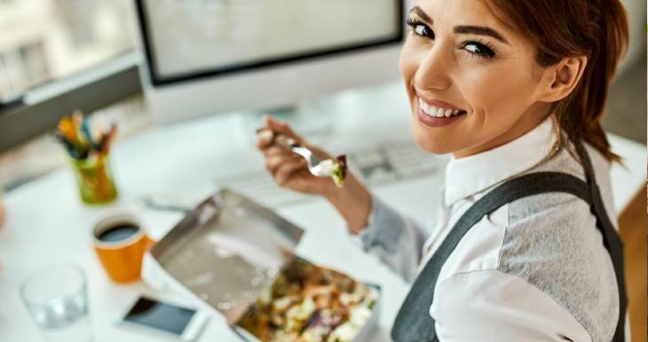 promover-una-dieta-saludable-y-la-actividad-fisica-en-el-lugar-de-trabajo-es-esencial-para-el-bienestar-de-los-empleados